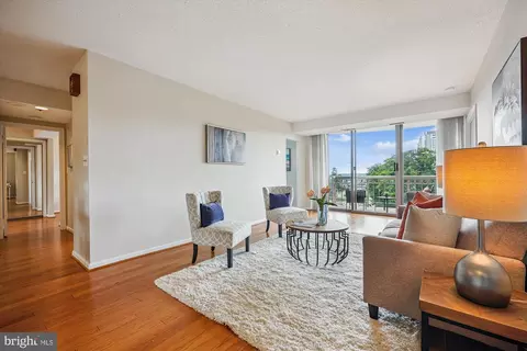 5800 Nicholson Ln #1-908, Rockville, MD 20852