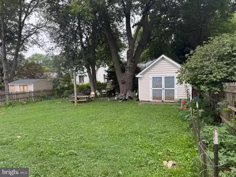 124 Spring St, Gaithersburg, MD 20877 photo 2