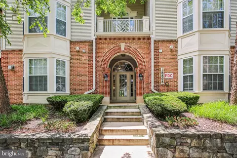 18808 Sparkling Water Dr #16-202, Germantown, MD 20874