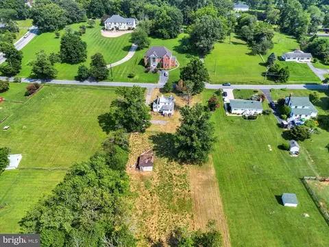 View/Area - 15526 Holly Grove Rd, Silver Spring, MD 20905 photo 3 of 5