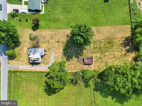 View/Area - 15526 Holly Grove Rd, Silver Spring, MD 20905 photo 1 of 5