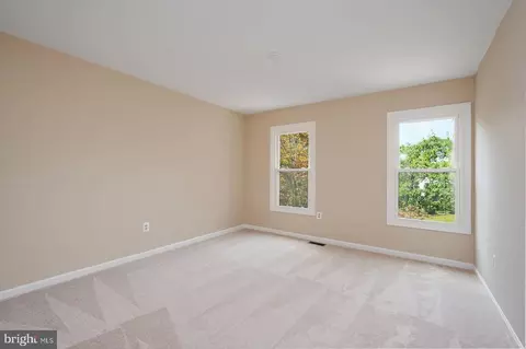 Bedroom - 13413 Autumn Ridge Ln, Silver Spring, MD 20906 photo 4 of 6