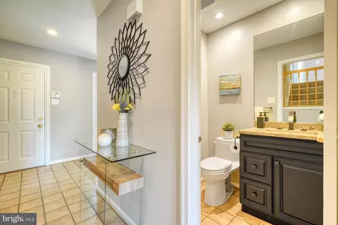 Entry Way - 13413 Autumn Ridge Ln, Silver Spring, MD 20906 photo 2 of 4