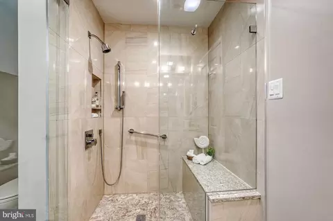 Bath - 13413 Autumn Ridge Ln, Silver Spring, MD 20906 photo 5 of 7