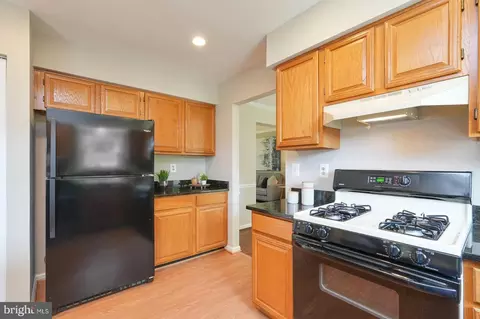 Kitchen - 13413 Autumn Ridge Ln, Silver Spring, MD 20906 photo 3 of 4