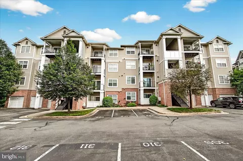 13501 Derry Glen Ct #202, Germantown, MD 20874