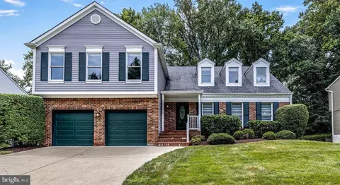 1128 Halesworth Dr, Rockville, MD 20854