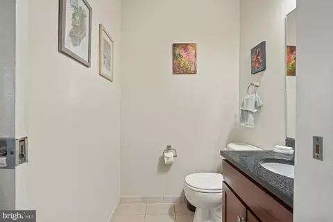 Bath - 8310 Fenton St #A, Silver Spring, MD 20910 photo 4 of 4