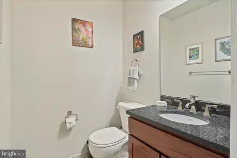 Bath - 8310 Fenton St #A, Silver Spring, MD 20910 photo 3 of 4