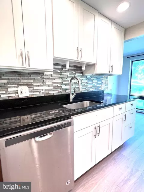 18141 Chalet Dr #23-103, Germantown, MD 20874