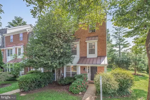 5908 Edson Ln, Rockville, MD 20852