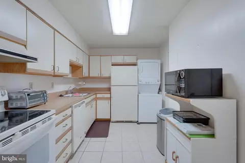 15115 Interlachen Dr #3-516, Silver Spring, MD 20906 photo 5