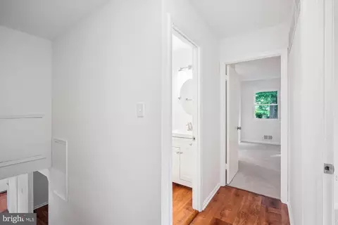 Entry Way - 12531 Heurich Rd, Silver Spring, MD 20902 photo 5 of 6