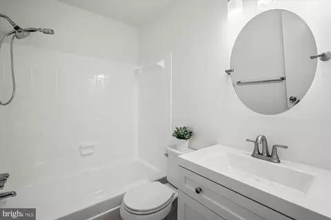 Bath - 12531 Heurich Rd, Silver Spring, MD 20902 photo 3 of 3