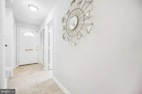905 Kenbrook Dr, Silver Spring, MD 20902 photo 5