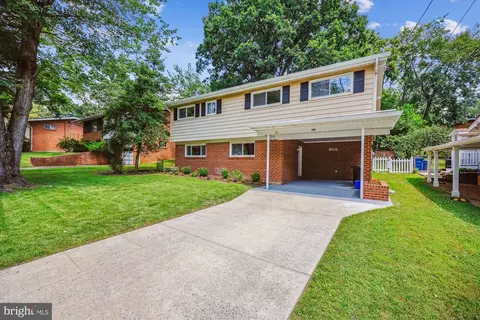 905 Kenbrook Dr, Silver Spring, MD 20902 photo 3