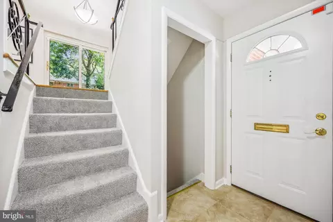 905 Kenbrook Dr, Silver Spring, MD 20902 photo 15