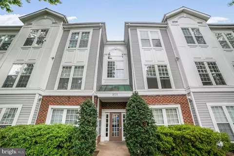 9720 Leatherfern Ter #302, Montgomery Village, MD 20886