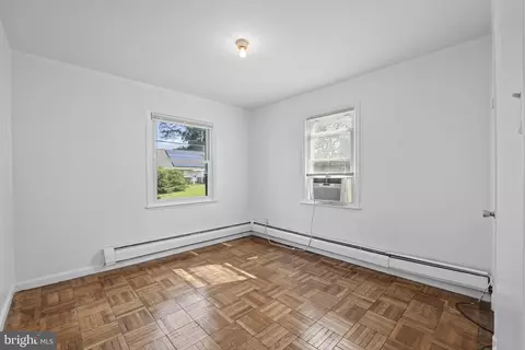 Bedroom - 1005 Navahoe Dr, Silver Spring, MD 20903 photo 2 of 5