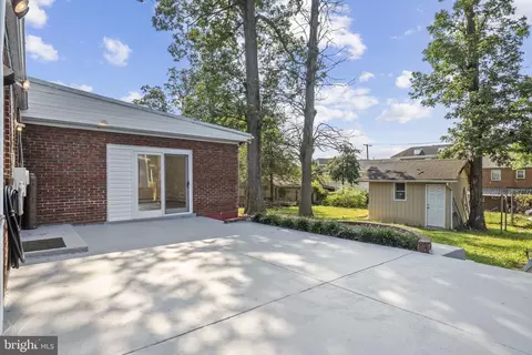 Exterior - 1005 Navahoe Dr, Silver Spring, MD 20903 photo 6 of 6