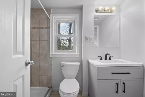 Bath - 1005 Navahoe Dr, Silver Spring, MD 20903 photo 2 of 2