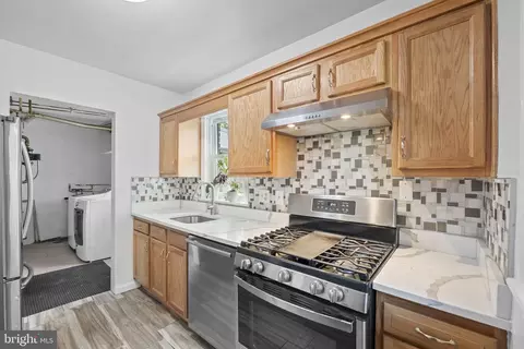 Kitchen - 1005 Navahoe Dr, Silver Spring, MD 20903 photo 1 of 2