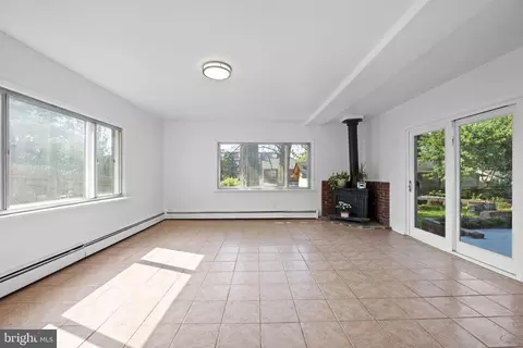 Living - 1005 Navahoe Dr, Silver Spring, MD 20903 photo 6 of 6