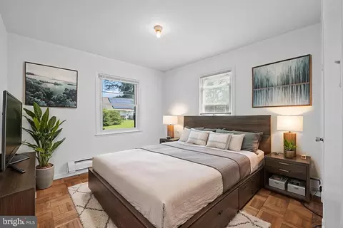 Bedroom - 1005 Navahoe Dr, Silver Spring, MD 20903 photo 3 of 5
