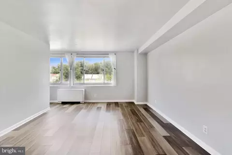 Living - 1900 Lyttonsville Rd #602, Silver Spring, MD 20910 photo 2 of 6