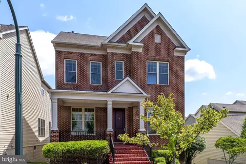 14068 Marketcenter Dr, Clarksburg, MD 20871