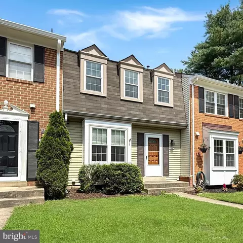 1045 Copperstone Ct, Rockville, MD 20852