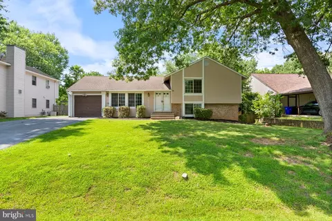 18324 Queen Elizabeth Dr, Olney, MD 20832