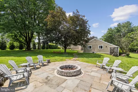 Exterior - 15921 Attleboro Rd, Silver Spring, MD 20905 photo 4 of 7