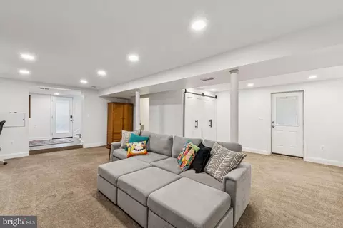 Entry Way - 15921 Attleboro Rd, Silver Spring, MD 20905 photo 5 of 5