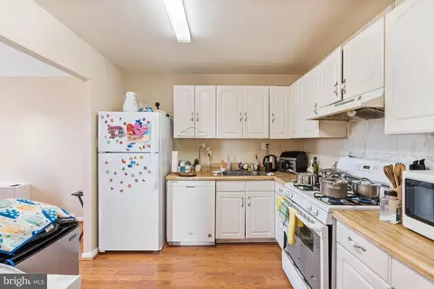 Kitchen - 8830 Piney Branch Rd #704, Silver Spring, MD 20903 photo 1 of 2