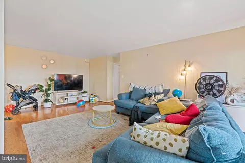 Living - 8830 Piney Branch Rd #704, Silver Spring, MD 20903 photo 2 of 3