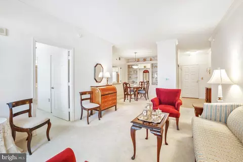 3210 N Leisure World Blvd #618, Silver Spring, MD 20906