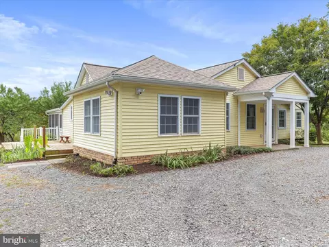 22119 Dickerson School Rd, Dickerson, MD 20842 photo 2