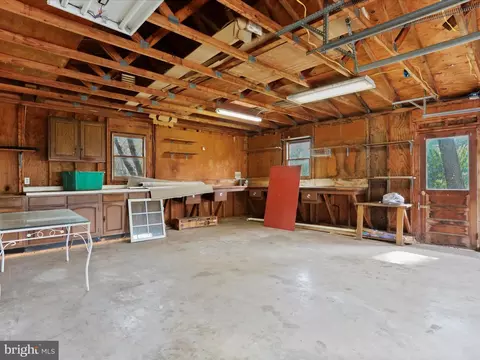 22119 Dickerson School Rd, Dickerson, MD 20842 photo 39