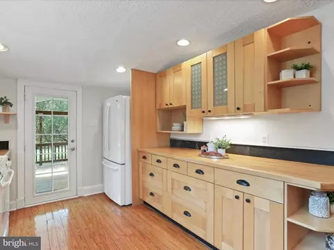 22119 Dickerson School Rd, Dickerson, MD 20842 photo 10
