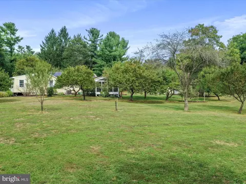 22119 Dickerson School Rd, Dickerson, MD 20842 photo 49