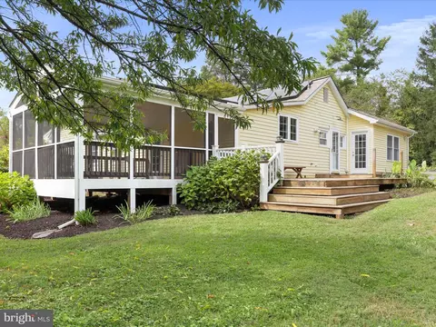22119 Dickerson School Rd, Dickerson, MD 20842 photo 3