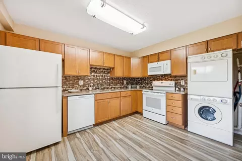 15115 Interlachen Dr #3-626, Silver Spring, MD 20906