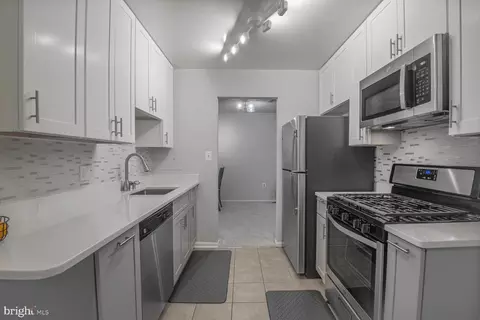 878 College Pkwy #103, Rockville, MD 20850