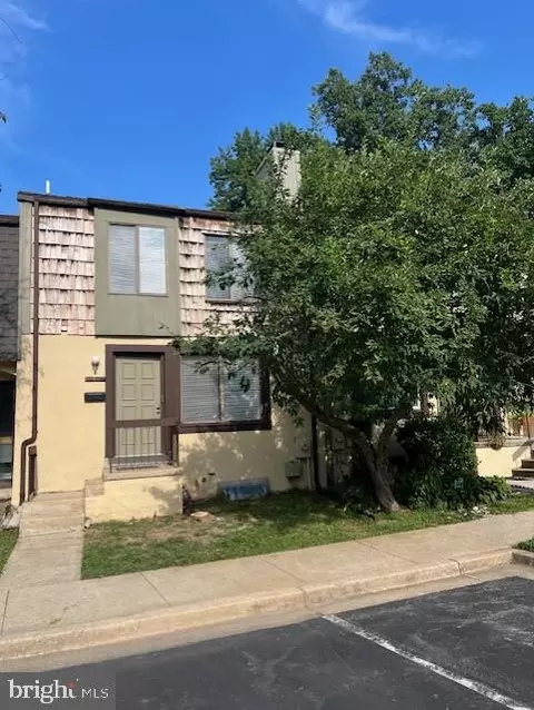 10627 Muirfield Dr, Potomac, MD 20854