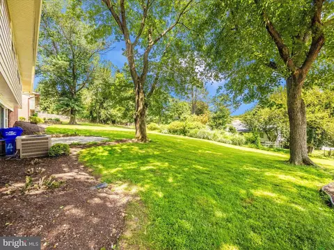 Exterior - 14801 Flintstone Ln, Silver Spring, MD 20905 photo 8 of 25