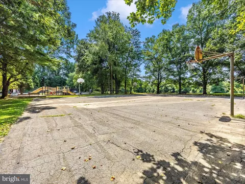 Exterior - 14801 Flintstone Ln, Silver Spring, MD 20905 photo 18 of 25