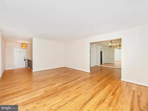 Living - 14801 Flintstone Ln, Silver Spring, MD 20905 photo 4 of 9