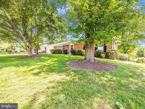 Exterior - 14801 Flintstone Ln, Silver Spring, MD 20905 photo 14 of 25