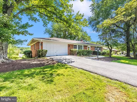 Exterior - 14801 Flintstone Ln, Silver Spring, MD 20905 photo 12 of 25